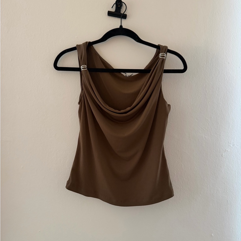 Chic Sleeveless Brown Drape Top